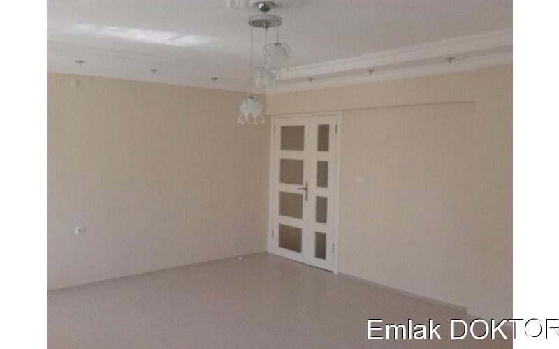 BORNOVA ÖZKANLARDA  SATILIK DAİRE