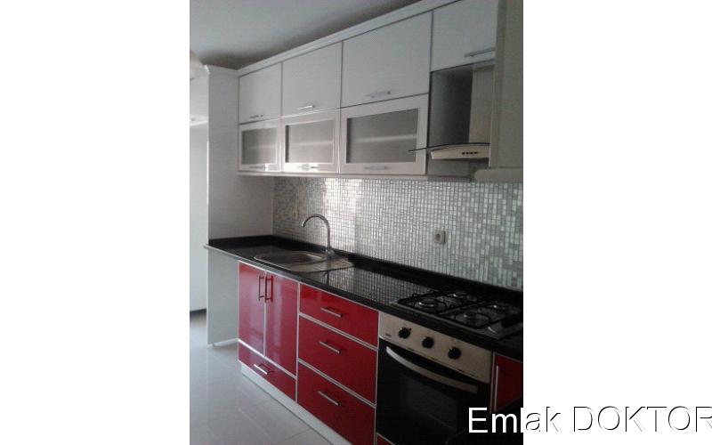 BORNOVA ÖZKANLARDA  SATILIK DAİRE