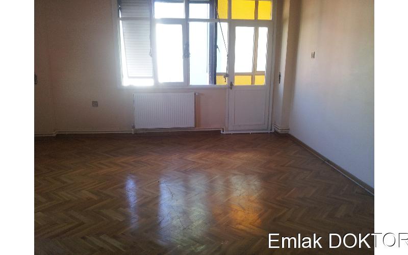 BEKTAŞ EMLAKTAN KİRALIK 3+1 120M2 ÇARŞIDA DAİRE