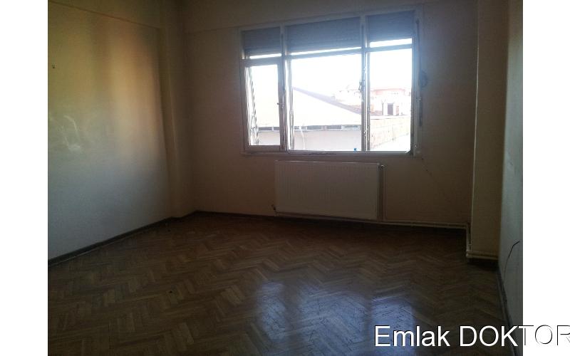 BEKTAŞ EMLAKTAN KİRALIK 3+1 120M2 ÇARŞIDA DAİRE